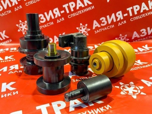 Поддерживающий каток на Komatsu PC40.6 Поддерживающий каток на Komatsu PC40.6