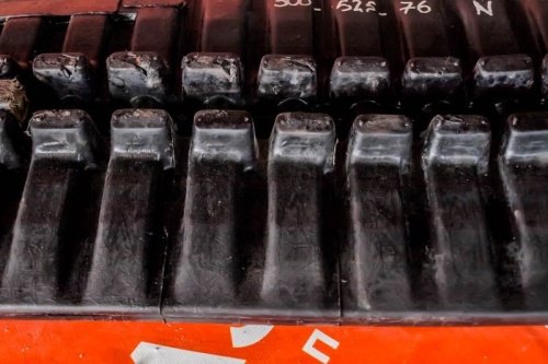 Резиновая гусеница 300x52,5x84N фото 3 Резиновая гусеница 300x52,5x84N фото 3