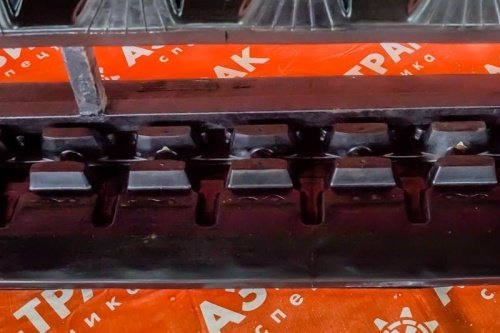 Резиновая гусеница 450x163x37 фото 3 Резиновая гусеница 450x163x37 фото 3