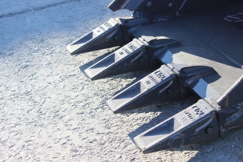 Ковш стандартный на Hitachi EX55 фото 3