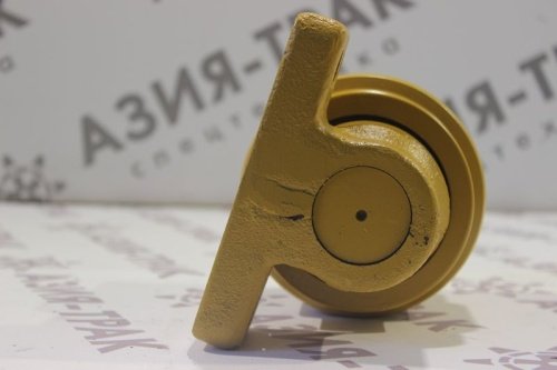 Поддерживающий каток на Hitachi EX200.2 фото 2