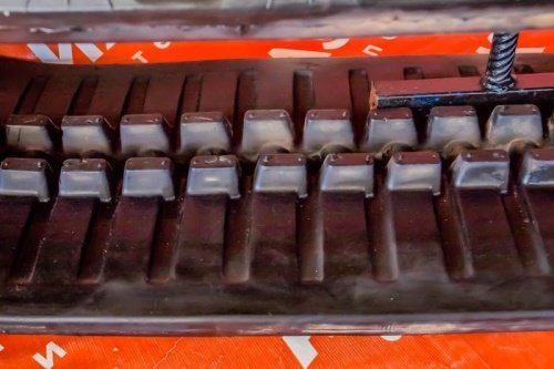 Резиновая гусеница 300x54x78 фото 3