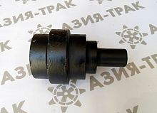 Поддерживающий каток на Hyundai R80 Поддерживающий каток на Hyundai R80