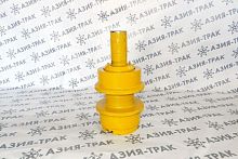 Поддерживающий каток на Komatsu D155A Поддерживающий каток на Komatsu D155A