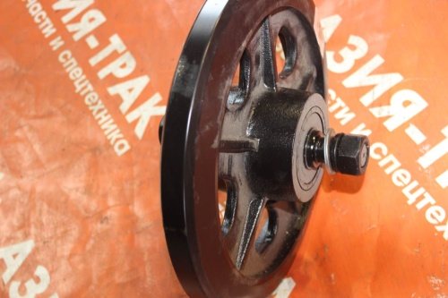 Колесо направляющее (ленивец) Yanmar C30R-1 фото 3 Колесо направляющее (ленивец) Yanmar C30R-1 фото 3