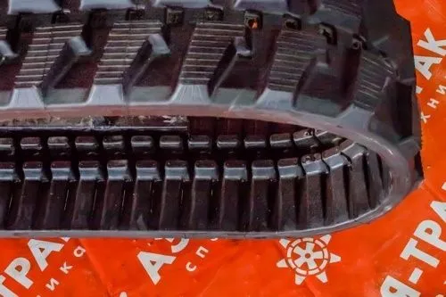 Резиновая гусеница 300x55x80 фото 3 Резиновая гусеница 300x55x80 фото 3