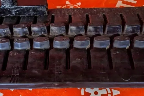 Резиновая гусеница 300x53x80 фото 3 Резиновая гусеница 300x53x80 фото 3