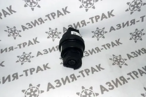 Опорный каток на Kubota K030 фото 2 Опорный каток на Kubota K030 фото 2