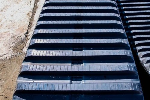 Резиновая гусеница 700x100x80 фото 2 Резиновая гусеница 700x100x80 фото 2