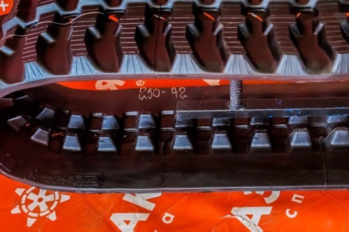 Резиновая гусеница 250x72x52 фото 3 Резиновая гусеница 250x72x52 фото 3