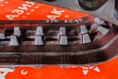 Резиновая гусеница 250x84x44 фото 3 Резиновая гусеница 250x84x44 фото 3