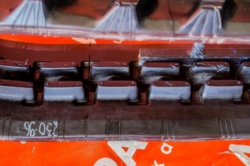 Резиновая гусеница 230x96x40 фото 3 Резиновая гусеница 230x96x40 фото 3