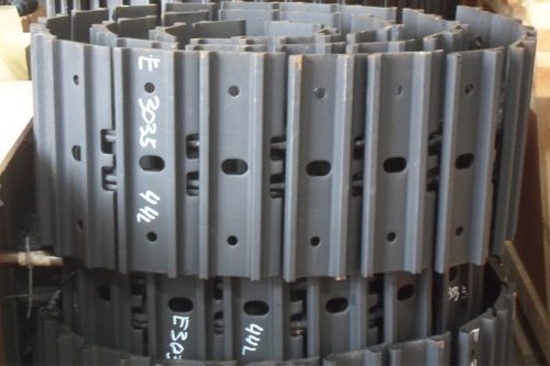 Гусеница металличеcкая Caterpillar 303.5 (300/44L) Гусеница металличеcкая Caterpillar 303.5 (300/44L)