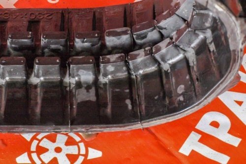 Резиновая гусеница 230x48x60 фото 3 Резиновая гусеница 230x48x60 фото 3