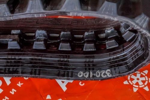 Резиновая гусеница 320x100x52 фото 3 Резиновая гусеница 320x100x52 фото 3