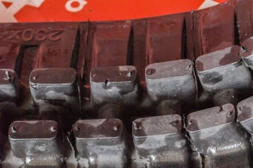 Резиновая гусеница 230x48x64 фото 3 Резиновая гусеница 230x48x64 фото 3