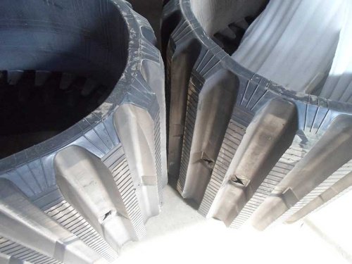 Резиновая гусеница 700x100x104 фото 3 Резиновая гусеница 700x100x104 фото 3