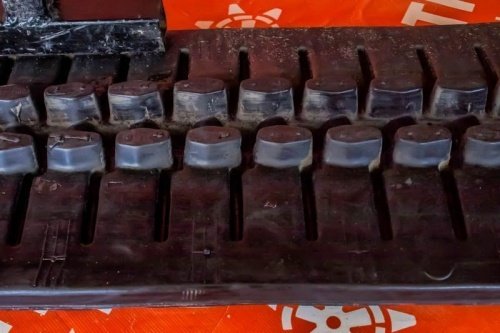 Резиновая гусеница 300x53x80 фото 3 Резиновая гусеница 300x53x80 фото 3