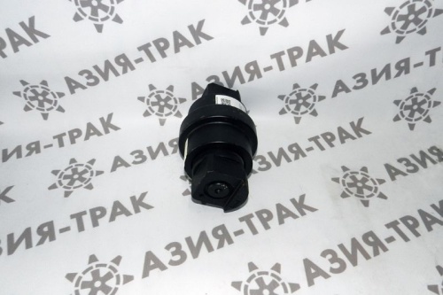 Опорный каток на Kubota K030 фото 2 Опорный каток на Kubota K030 фото 2